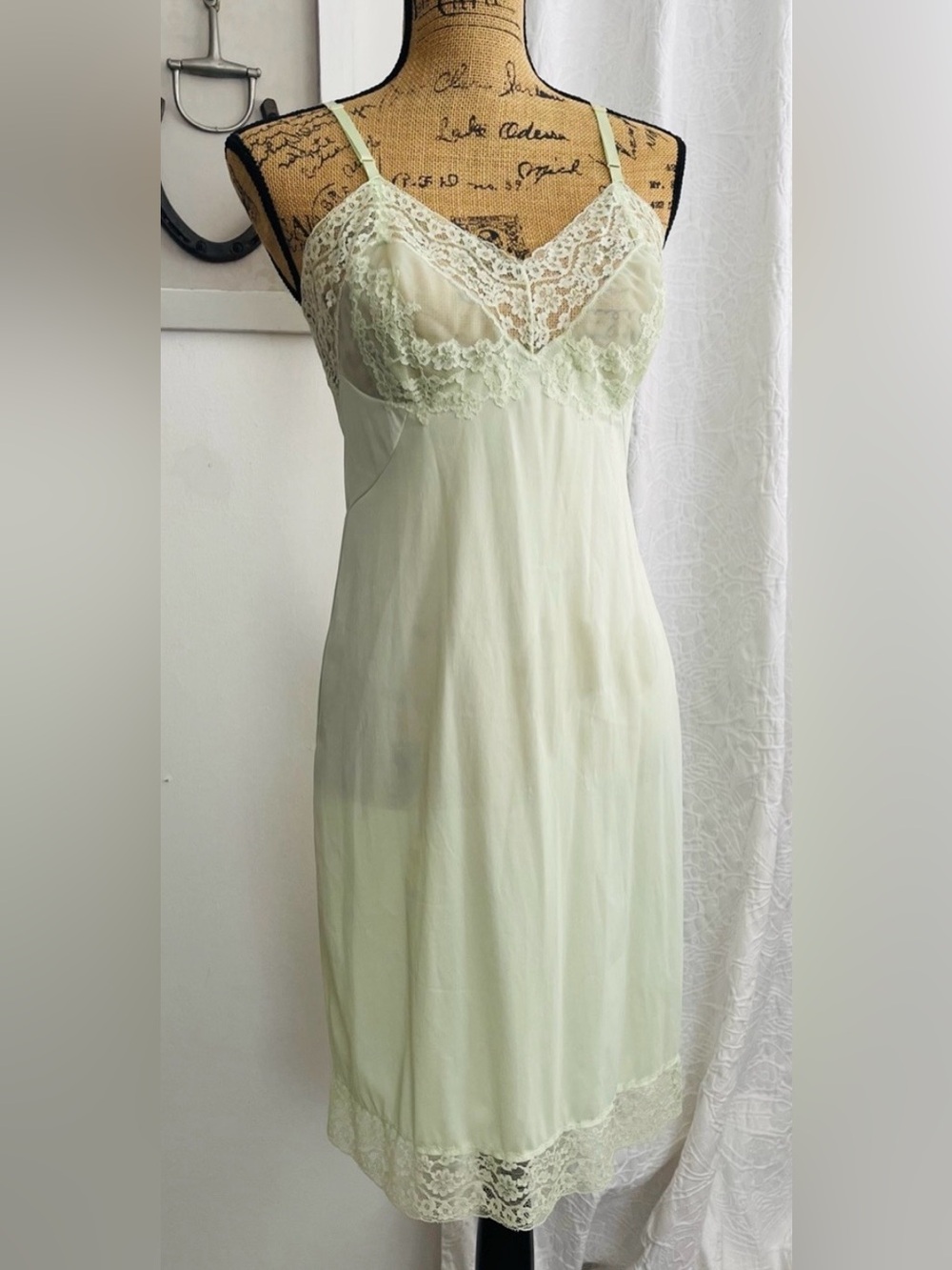 Vintage Vassarette Slip Dress Nightgown Retro, Pinup Bridal Size 34 (S)